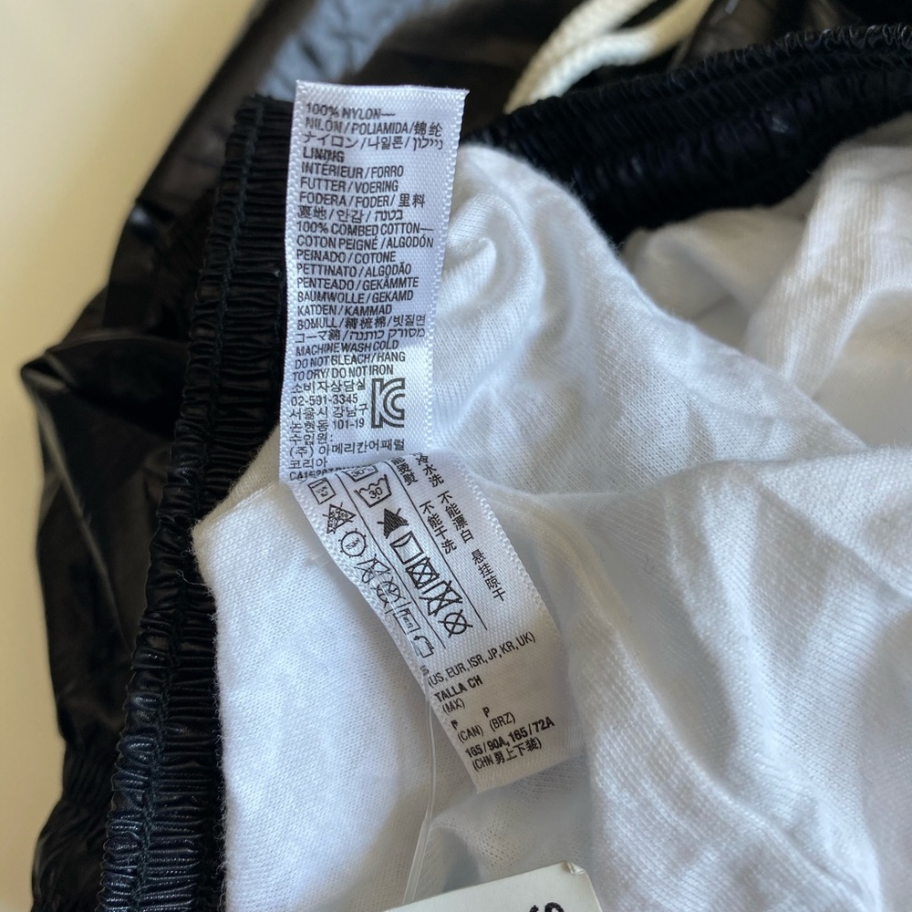 BNWT American Apparel Shiny Sun Short Black Foil - Picture 8 of 8